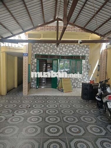 Nhà mặt tiền để ở hoặc kinh doanh, làm kho