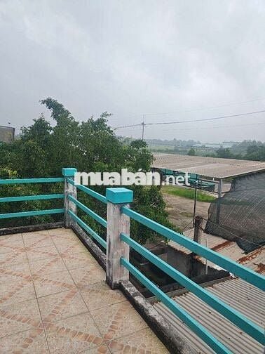 Nhà mặt tiền để ở hoặc kinh doanh, làm kho