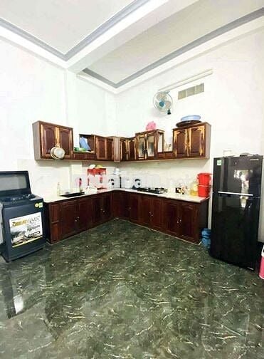 Nhà cho thuê: mặt tiền đường Phan Bội Châu ( khu vực kinh doanh)