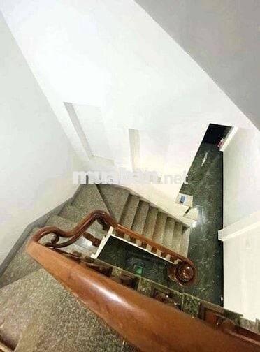 Nhà cho thuê: mặt tiền đường Phan Bội Châu ( khu vực kinh doanh)