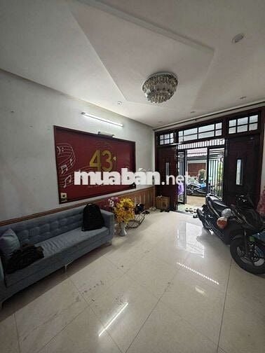 BÁN NHÀ 3 TẦNG 3 MÊ KIỆT OTO TÔN ĐẢN. GIA 3TY780. KHU CAO RÁO KO NGẬP