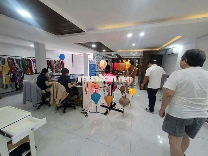 💥🏡CHO THUÊ TÒA NHÀ 4 TẦNG CÓ THANG MÁY MẶT TIỀN HỒ XUÂN HƯƠNG❣️