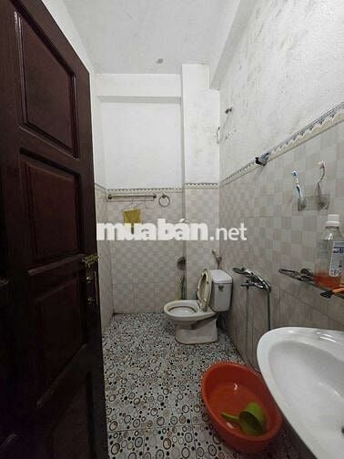 BÁN NHÀ 3 TẦNG 3 MÊ KIỆT OTO TÔN ĐẢN. GIA 3TY780. KHU CAO RÁO KO NGẬP