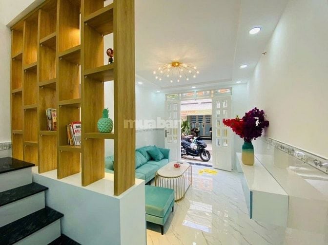 NHÀ NGỘP BÁN Gấp nhà Trường Sa P3 Q.3, HXH, giá 3ty5 42m2, lh ngay đi