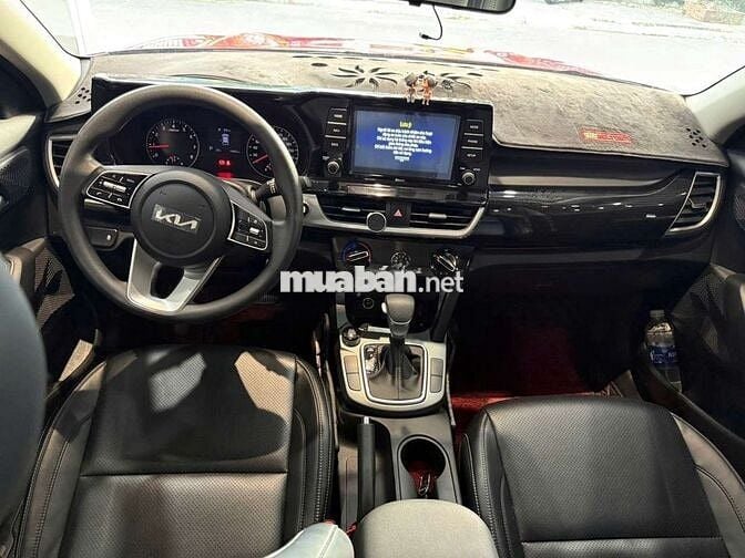 Kia Seltos 2022 Deluxe 1.4 Turbo, màu đỏ,10.800 km