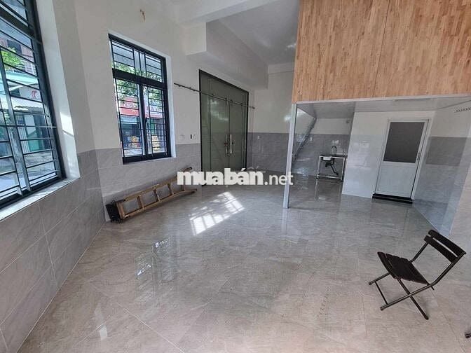 Mặt bằng kinh doanh 20m2 căn góc ngã ba có gác lửng, Phan Văn Đối