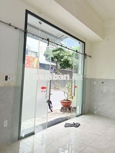 Mặt bằng kinh doanh 20m2 căn góc ngã ba có gác lửng, Phan Văn Đối