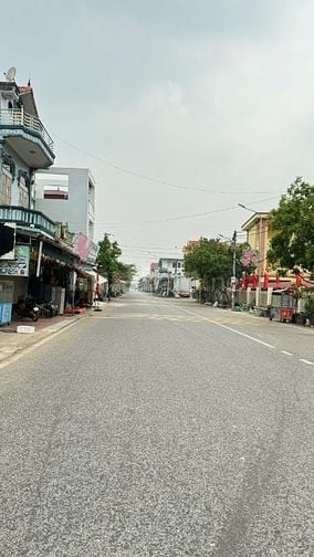 Trục chính Kinh Doanh mặt đường nhựa. 73m2 Giá chỉ 3.3tỷ lh:0969616225