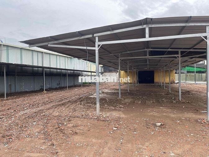 CHO THUÊ ĐẤT NGAY GA T3 QUẬN TÂN BÌNH VỚI DIỆN TÍCH SỬ DỤNG HƠN 1600m2