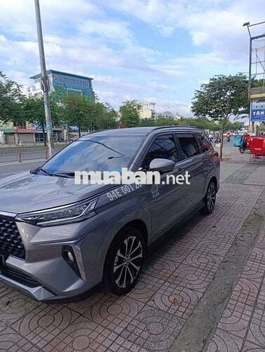 Toyota Veloz Cross Xám 7 chỗ