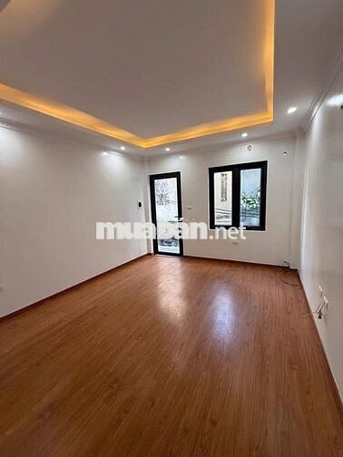 8tỷ9 có nhà phố Trạm ô tô vào nhà