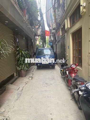 8tỷ9 có nhà phố Trạm ô tô vào nhà