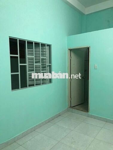 Bán nhà hiếm Ngô Tất Tố, rẻ nhất khu vực BT, 3 tầng, 12 phòng kèm WC.