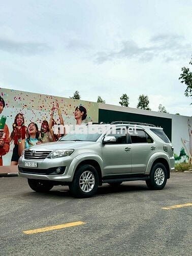 Toyota Fortuner 2015 Bạc