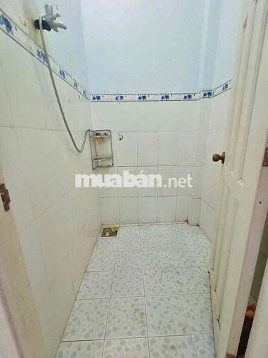 Cho thuê nhà cấp 4, (2PN), ngay chợ Cổng 10, phường Long Bình.