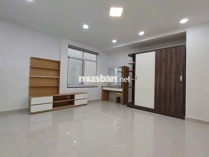 Cho thuê gấp nhà HXH 330/6A Phan Văn Trị thông Phạm Văn Đồng P11 Q.BTH