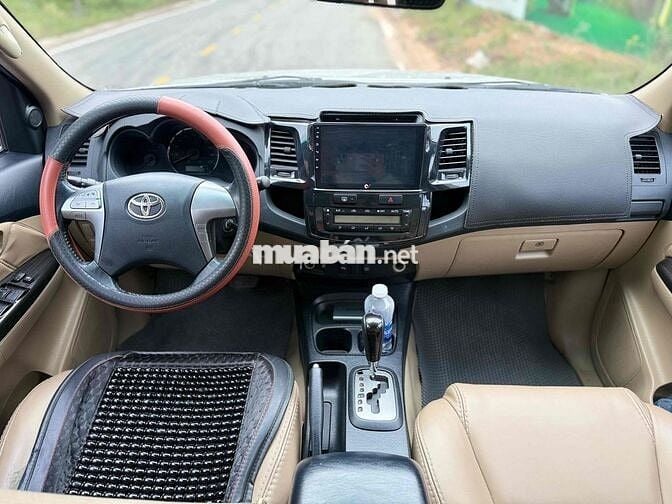 Toyota Fortuner 2015 Bạc