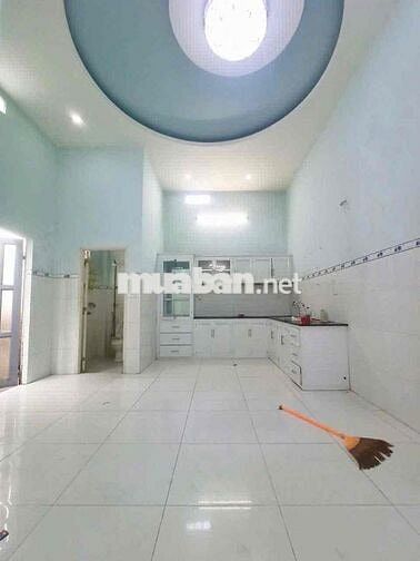 Cho thuê nhà cấp 4, (2PN), ngay chợ Cổng 10, phường Long Bình.