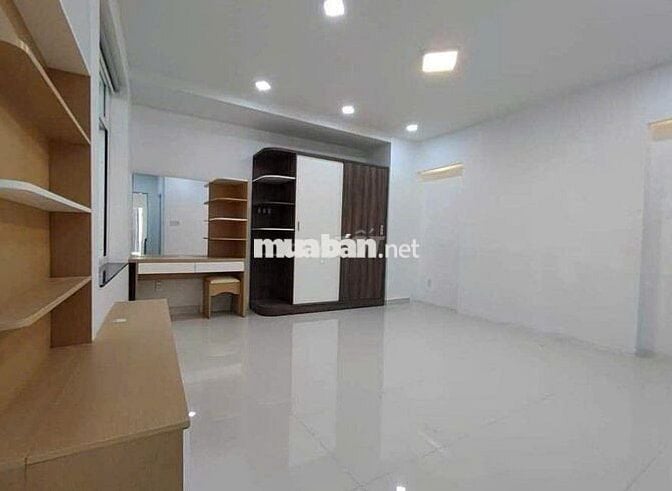 Cho thuê gấp nhà HXH 330/6A Phan Văn Trị thông Phạm Văn Đồng P11 Q.BTH