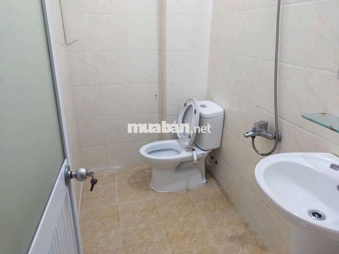 Nhà Hẻm Xe Hơi 4x15 2lầu 4p ngủ 4tolet mới Sạch Sẽ