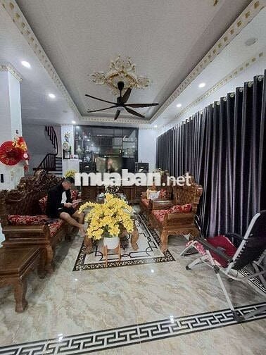 Bán nhà đa tốn gia lâm diện tích 122,8m2, giá 23 tỷ