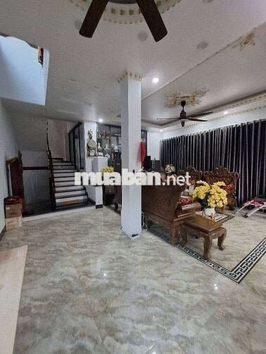 Bán nhà đa tốn gia lâm diện tích 122,8m2, giá 23 tỷ