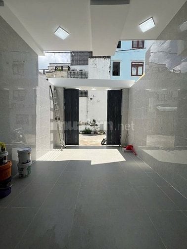 Bán nhà 4PN , Hướng Tây Bắc - Đường 160 Lã Xuân Oai , Quận 9
