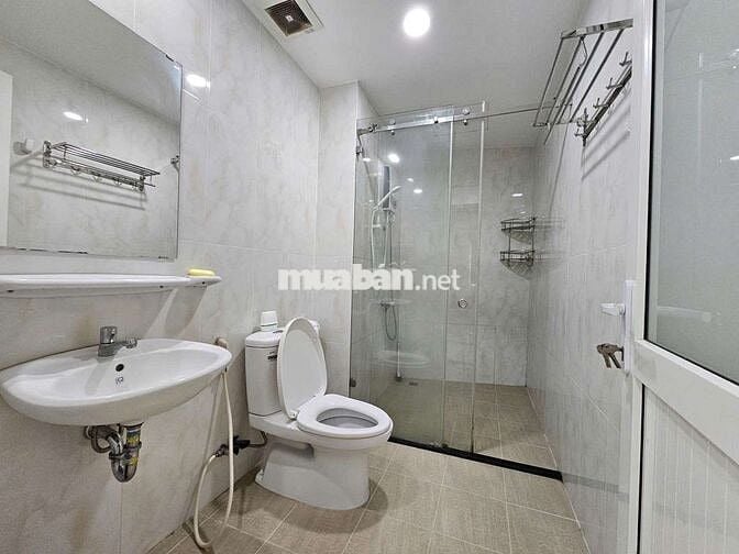 Cho thuê chung cư Dic phoenix 2PN full nội thất view hồ giá rẻ