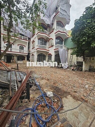 CHO THUÊ NGUYÊN CĂN , GẦN VÒNG XOAY DÂN CHỦ.