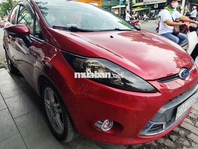 Ford Fiesta S gia đình
