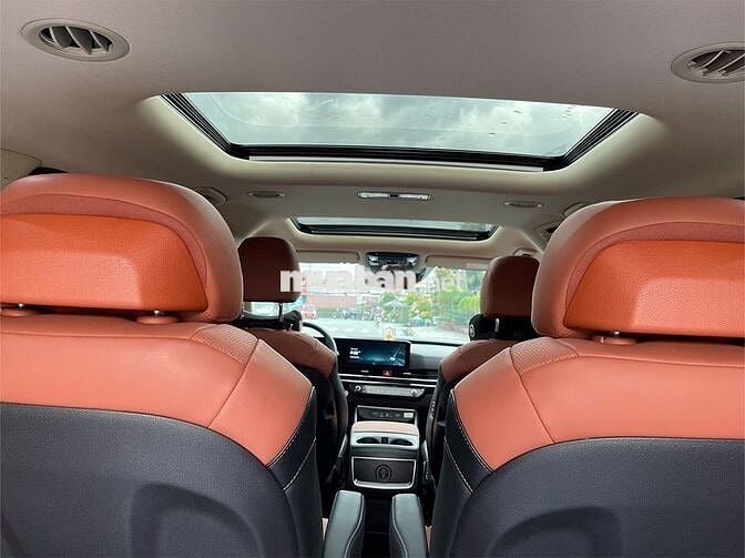 Kia Carnival Signature 2025 7S Đỏ mận