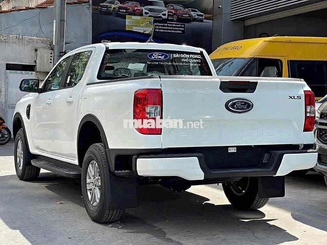 Ford Ranger 2025 XLS 2.0L 4x2 AT Xe Mới