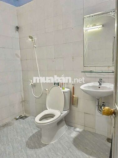 Cho Thuê Nhà 2PN 5,5x15m Hẻm 391 Huỳnh Tấn Phát Phường Tân Thuận