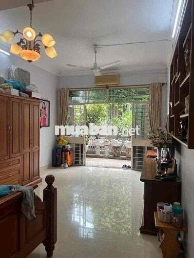 Nhà 70m2, hẻm xe hơi vô nhà, Trần Huy Liệu Phú Nhuận giáp Quận 3,