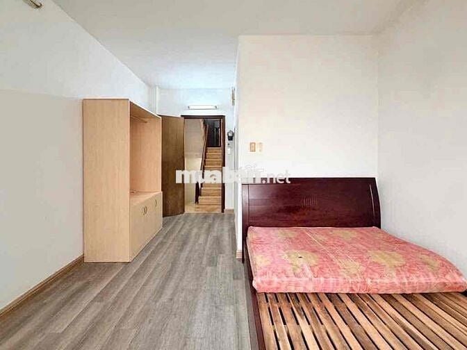 Nhà 64m2, hẻm nhựa xe hơi, 4 tầng 7PN 8wc, Phú Nhuận giáp Quận1 Quận3