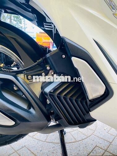 SH 160 CBS 2024 chuẩn 9k km độ kiểng siêu đẹp✅