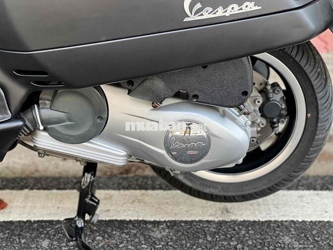 Piaggio Vespa GTS 125 3vie Đen