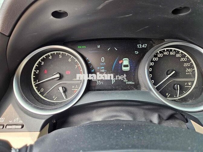 Toyota Camry 2022 2.0Q trắng/kem siêu đẹp