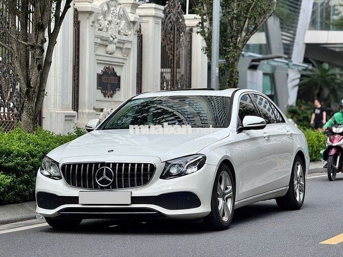 Mercedes E250 2018 màu trắng