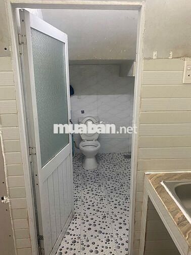 CHO THUÊ NHÀ NGUYÊN CĂN – 2 PHÒNG NGỦ + GÁC LỬNG RỘNG GẦN ĐH VĂN LANG