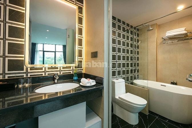 Chính Chủ Bán Nhà Trung Kính To . Diện Tích 68m2 