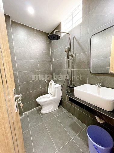 NHÀ ĐẸP TRUNG TÂM HOÀNG DIỆU – 2 MẶT THOÁNG MÁT – GIÁ CỰC TỐT!