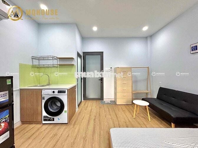 STUDIO FULL NỘI THẤT CÓ CỬA SỔ TRỜI ĐI BỘ QUA ĐẠI HỌC VĂN HIẾN