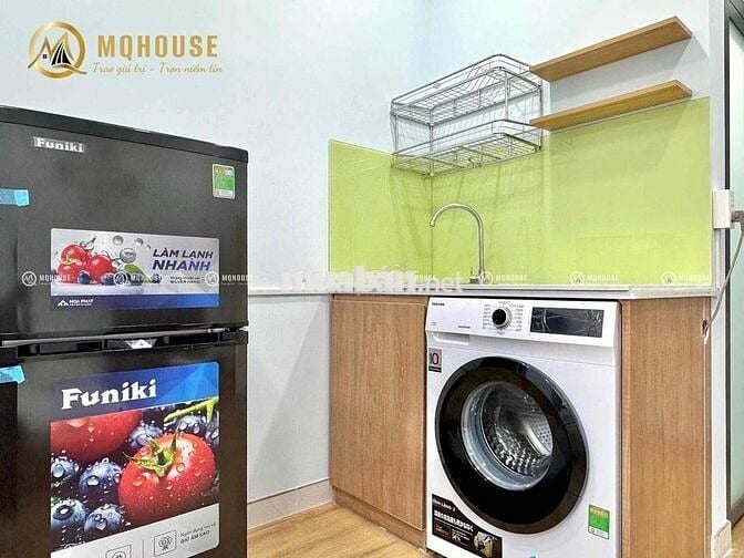 STUDIO FULL NỘI THẤT CÓ CỬA SỔ TRỜI ĐI BỘ QUA ĐẠI HỌC VĂN HIẾN