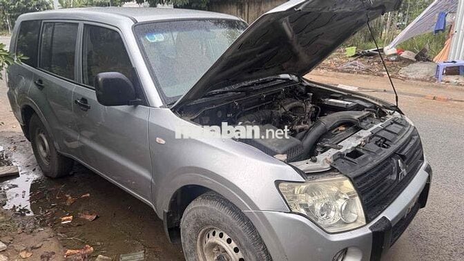 Mitsubishi Pajero 2007 V6 3.0 chở tiền