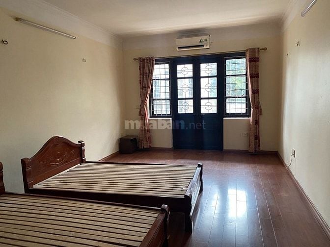 Cho thuê căn hộ liền kề 270 m2 làm VP hoặc để ở phố Ngọc Lâm, LB, HN