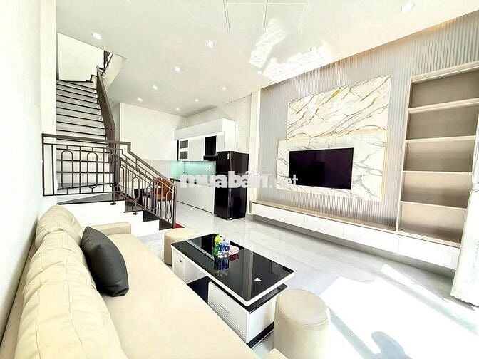 CHUYỂN QUA TPHCM SỐNG CẦN NHƯỢNG LẠI CĂN NHÀ