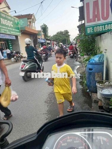 nhà mặt tiền đuòng nhựa cây da buôn bán víp, diện tích 115m ,