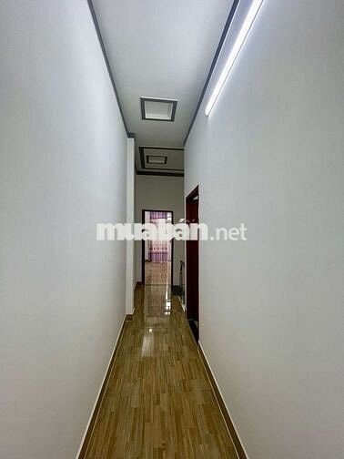 Bán nhà hẻm xe hơi gần chợ bà điểm hóc môn DT   ngang 5 dài 17 2 lầu