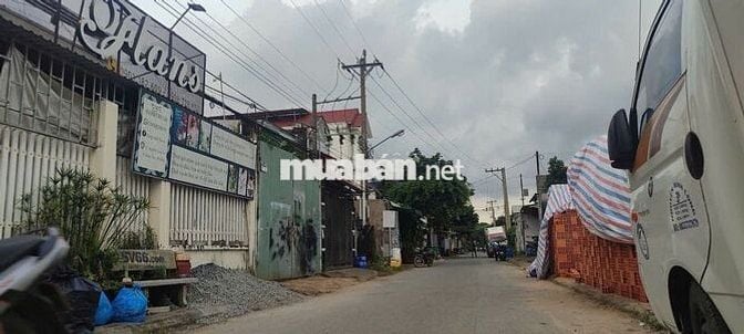 Nhà Lô Góc 201m², 2 MT, Gần QL1K, Đông Hòa, Tp HCM, Chỉ 10.5 Tỷ, TLCC